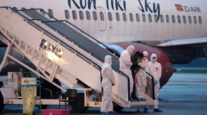 Exercice de simulation de tester le RSI (2005) Le point d’entrée de l’ Aéroport”Alexande le Grand” á Skopje, selon  le scenario de cas suspect d’ Ebola